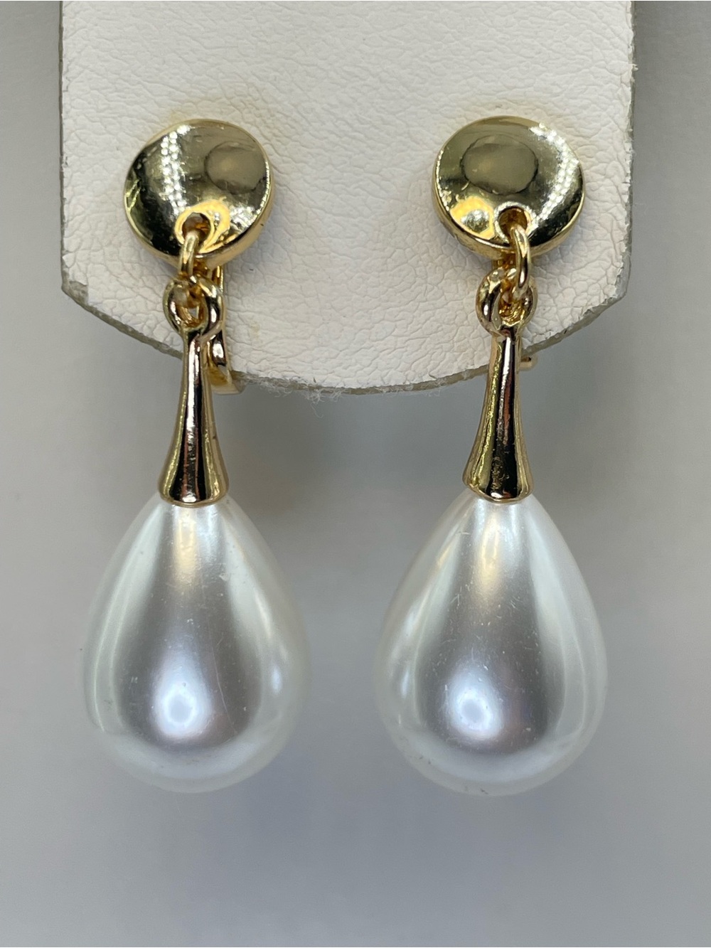 Gold Tone Faux Pearl Teardrop Clip On Earrings Classic Elegant Statement